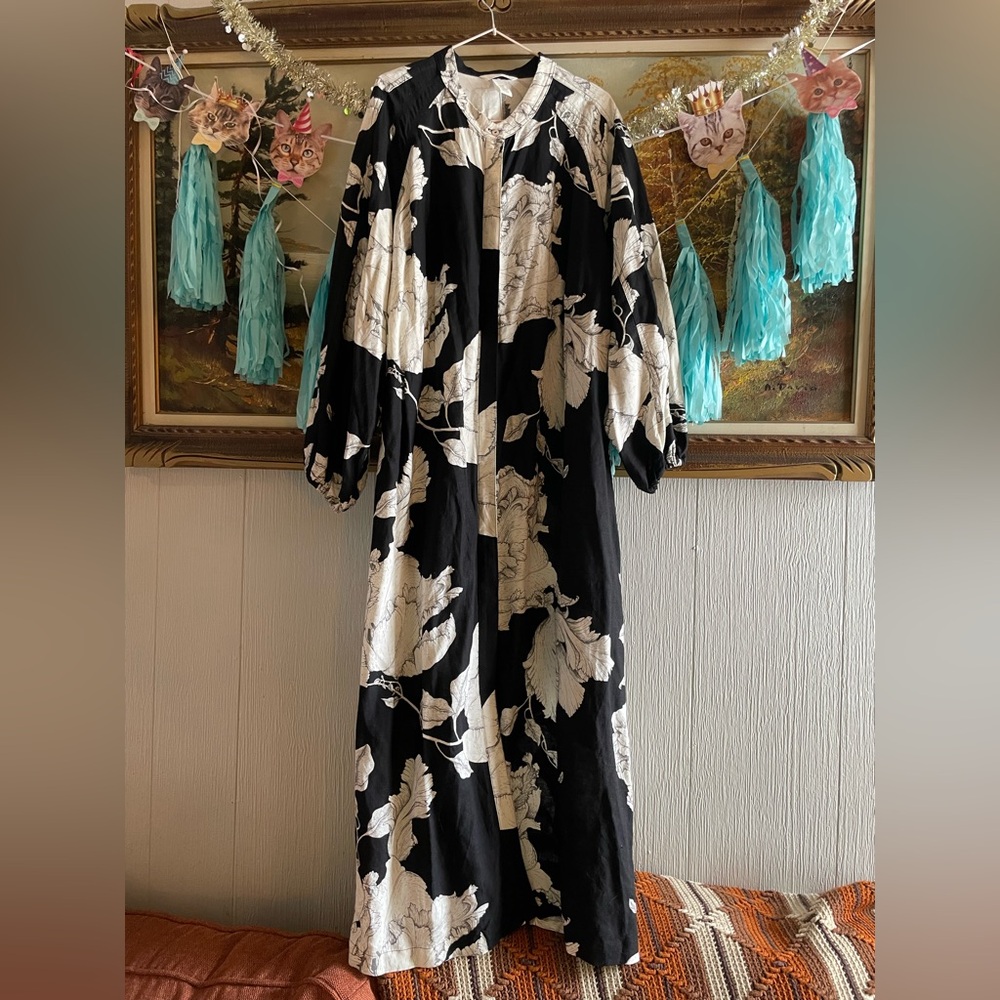 H&M Black and White Linen Blend Floral Maxi Dress. Size XXL. BNWOT